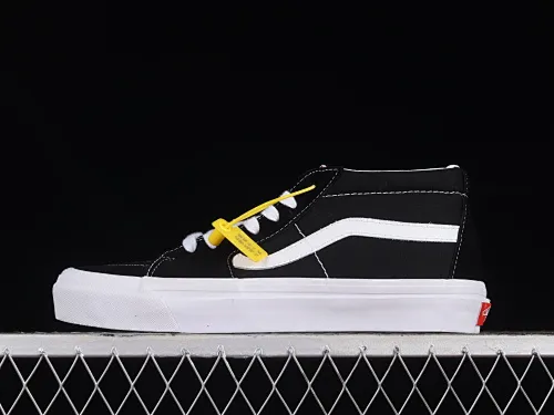 All categories Vans Vans series Vans Mid Vans China Vans Vault OG SK8-Mid Lx Vans high-end branch simple black and white mid-top casual sneakers VN0A4BVCBA2